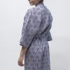 kimono Kagome, 3/4 lang, er udført i 100% bomuld i traditionel indfarvning